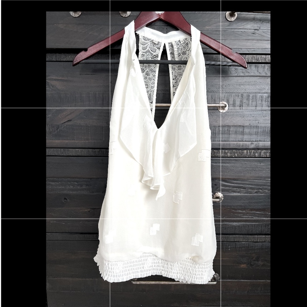 Guess sleeveless blouse. EUC. Size Medium.